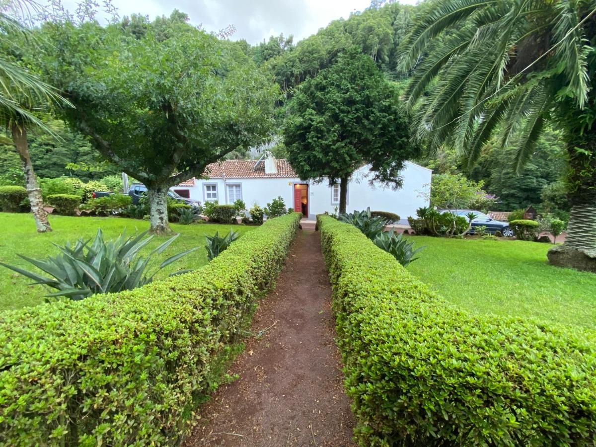 Ribeira Do Guilherme - Watermill House Botanic Garden *